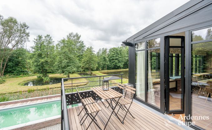 Ferienhaus mit Pool und Angelteich in Couvin, Ardennen