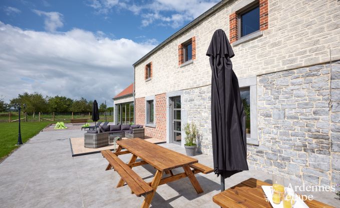 Ferienhaus mit Innenpool in Froidchapelle, Ardennen