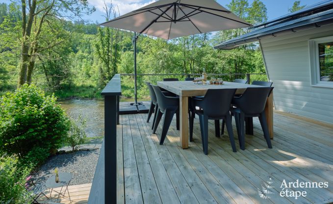 Umweltfreundliches Chalet in La Roche-en-Ardenne, am Ufer der Ourthe