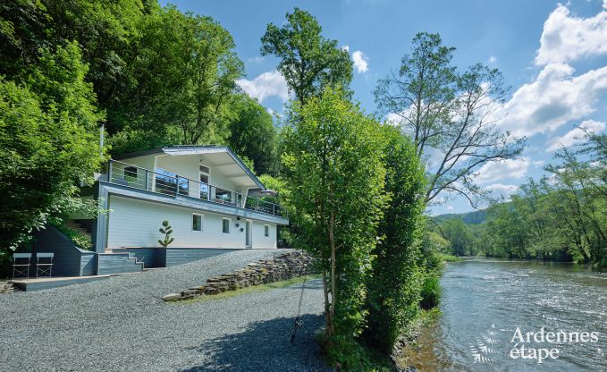 Umweltfreundliches Chalet in La Roche-en-Ardenne, am Ufer der Ourthe