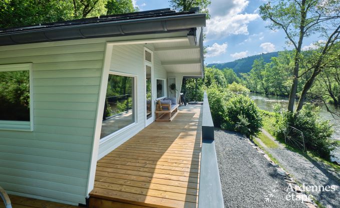 Umweltfreundliches Chalet in La Roche-en-Ardenne, am Ufer der Ourthe