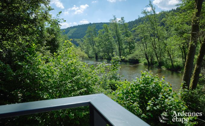 Umweltfreundliches Chalet in La Roche-en-Ardenne, am Ufer der Ourthe