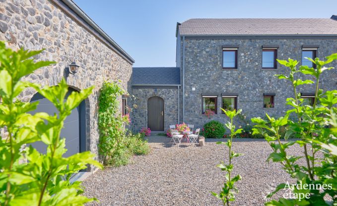 Moderne Ferienwohnung in La Roche-en-Ardenne mit Garten und Terrasse