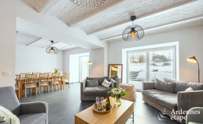 Chalet in Libramont: gerumiges Ferienhaus fr 20 Personen mit Spielzimmer, Garten und Grill in den Ardennen