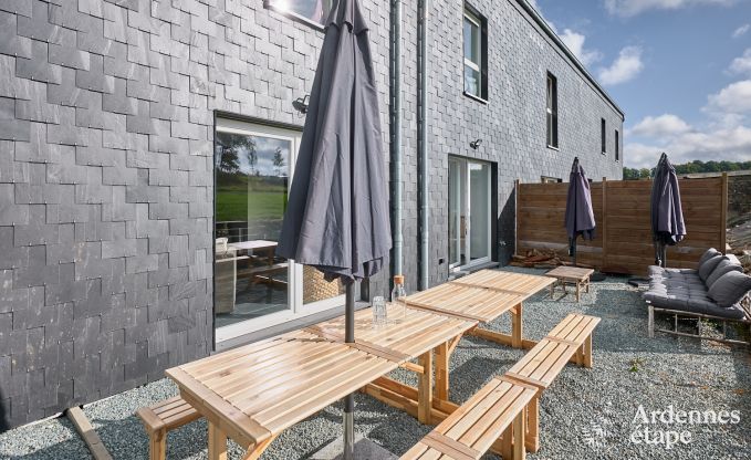 Chalet in Libramont: gerumiges Ferienhaus fr 20 Personen mit Spielzimmer, Garten und Grill in den Ardennen