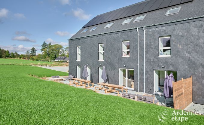 Chalet in Libramont: gerumiges Ferienhaus fr 20 Personen mit Spielzimmer, Garten und Grill in den Ardennen