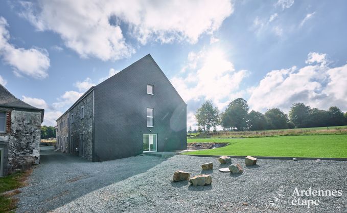 Chalet in Libramont: gerumiges Ferienhaus fr 20 Personen mit Spielzimmer, Garten und Grill in den Ardennen