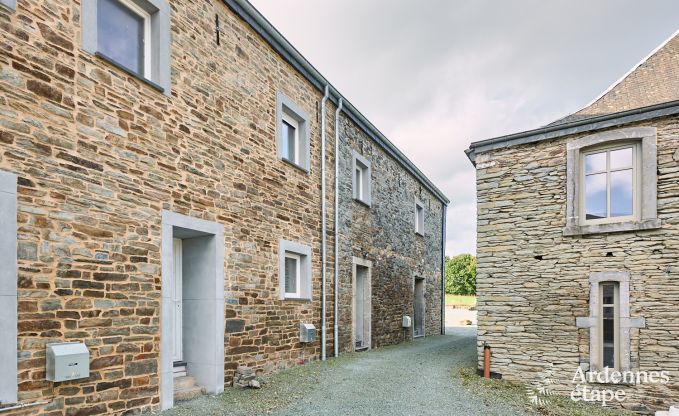 Chalet in Libramont: gerumiges Ferienhaus fr 20 Personen mit Spielzimmer, Garten und Grill in den Ardennen