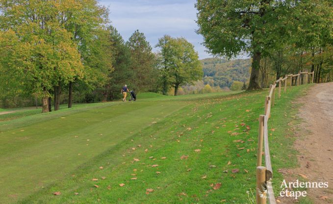 Gemtliches Ferienhaus fr 4 Personen auf einem Golfplatz in Profondeville, Ardennen