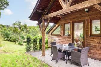 Chalet fr 4 in Redu, Ardennen - 2 Schlafzimmer, 2 Hunde willkommen, Terrasse