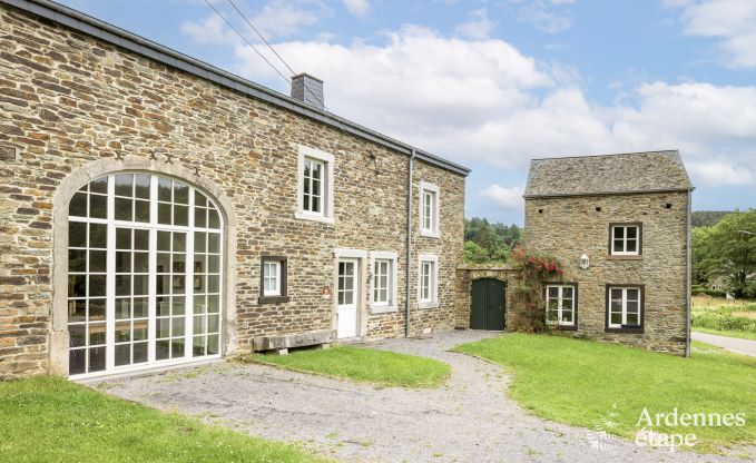 Ferienhaus mit Garten, Grill und Kamin in Redu, Ardennen