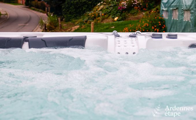 Ferienhaus mit Pool in Rendeux, Ardennen