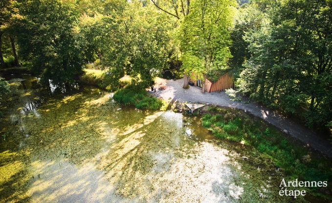 Abgelegenes Chalet am Teich in Saint-Hubert, Ardennen