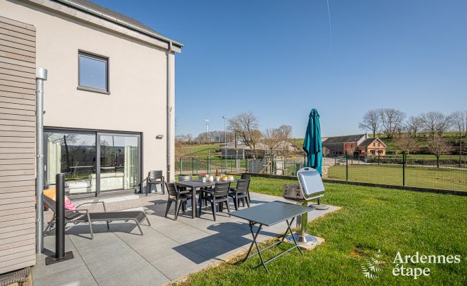 Gemtliches Ferienhaus mit Pool in Sainte-Ode, Ardennen