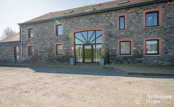 Gemtliches Familienferienhaus mit Pool in Sainte-Ode, Ardennen