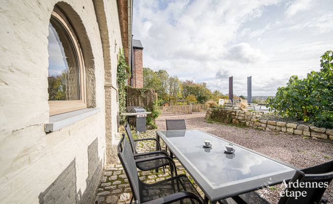 Unvergesslicher Aufenthalt in Villers-en-Fagne: Ferienhaus mit Sauna, Jacuzzi und atemberaubender Aussicht in den Ardennen.