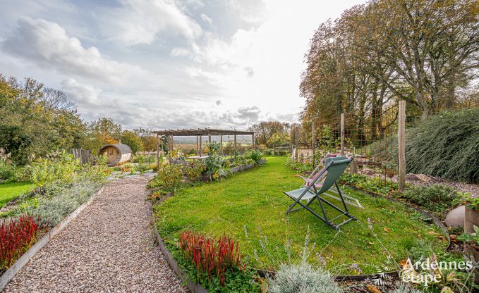 Unvergesslicher Aufenthalt in Villers-en-Fagne: Ferienhaus mit Sauna, Jacuzzi und atemberaubender Aussicht in den Ardennen.