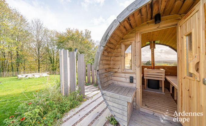 Unvergesslicher Aufenthalt in Villers-en-Fagne: Ferienhaus mit Sauna, Jacuzzi und atemberaubender Aussicht in den Ardennen.