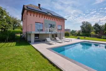 Ferienhaus fr 6 mit Pool in Virton, Ardennen