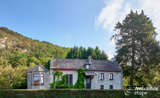 Luxusferienvilla an der Maas in Yvoir, Ardennen